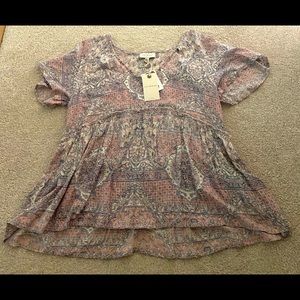 multi design top w ruffles
